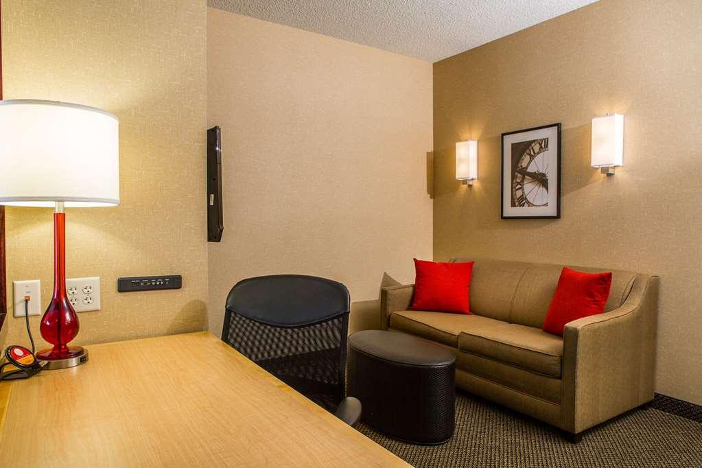 Cambria Hotel Raleigh-Durham Airport Morrisville Room photo
